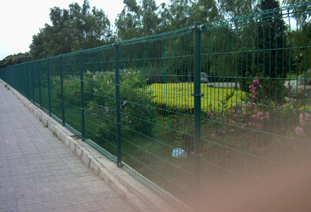 隔離護(hù)欄,高速公路護(hù)欄